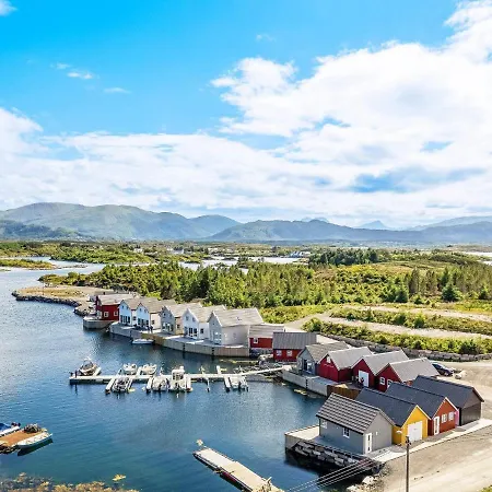 Holiday Averoy Vi Sveggen